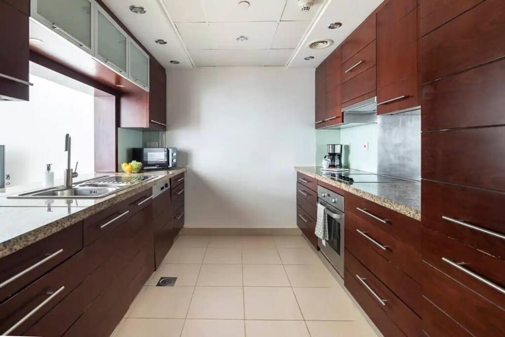 Апартаменти Center With Burj View! *
